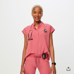 Figs Scrub Top